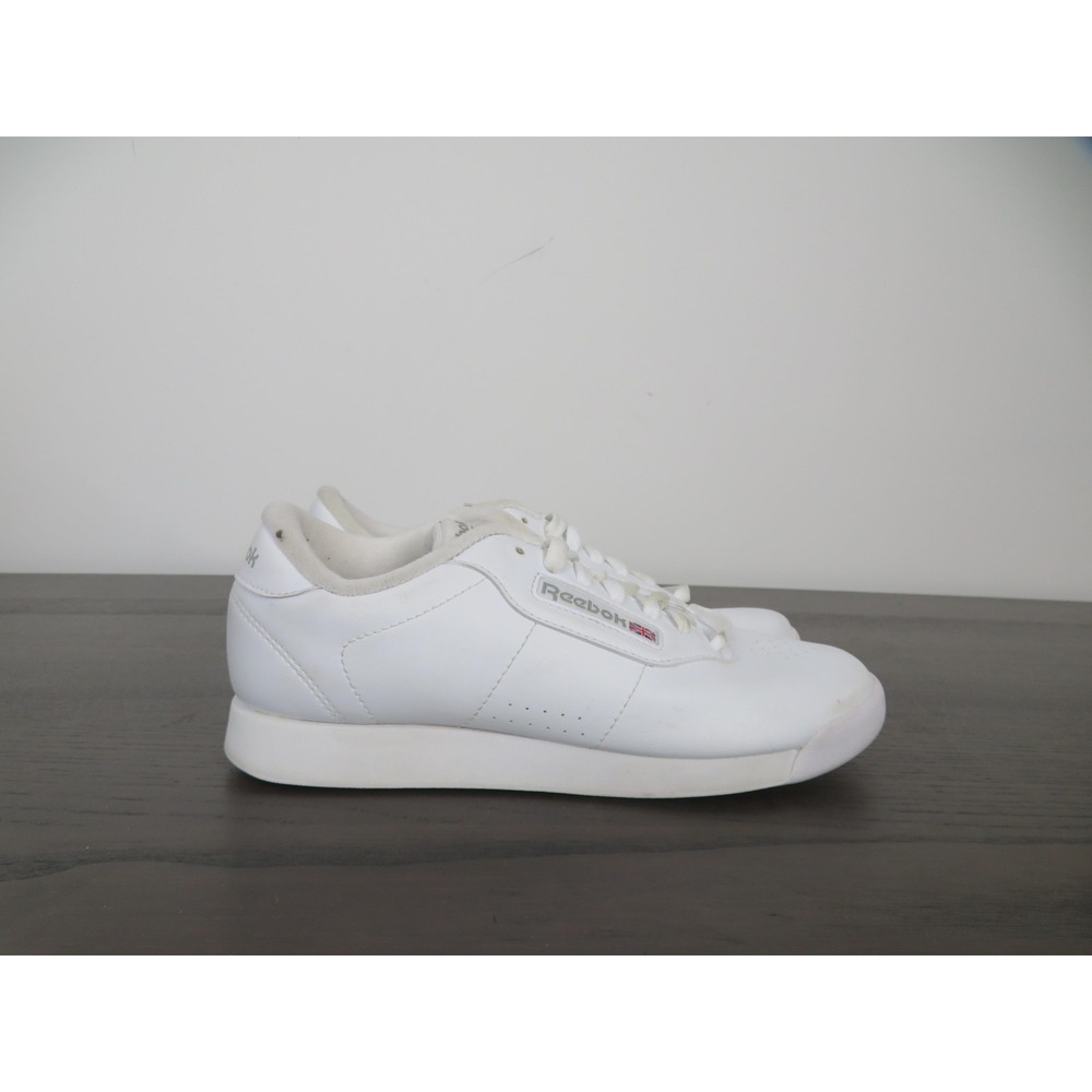 Reebok Princess Shoes Womens 7.5 White Walking Sneakers Casual Work Comfort